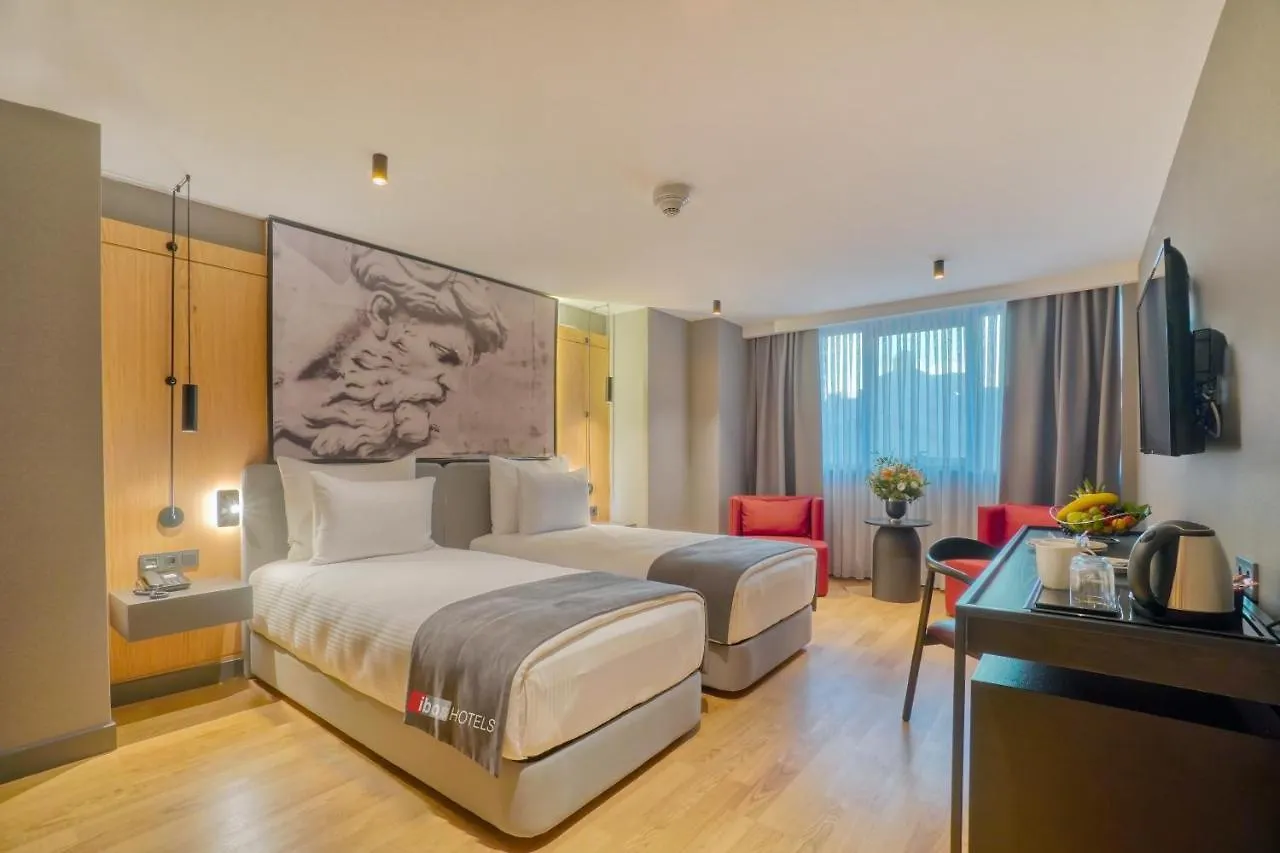 Ibos Hotels Σμύρνη 4*,